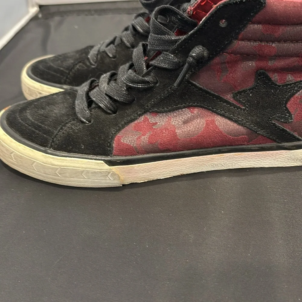 Vintage Havana Salinas Camo Suede High Top Sneakers Black/Wine – Women’s Size 6